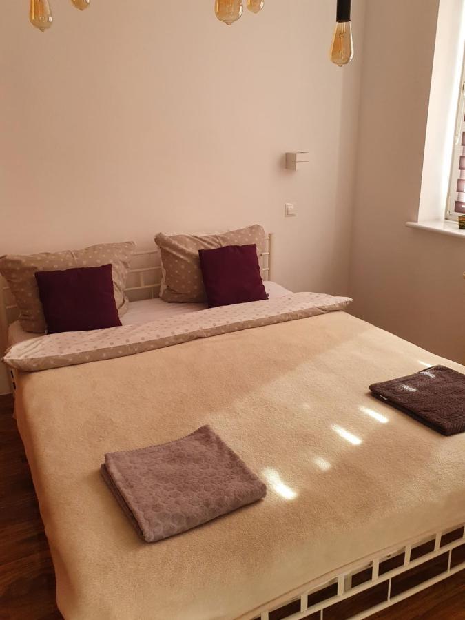 Apartament Lux Apartment คอซซาลิน ภายนอก รูปภาพ